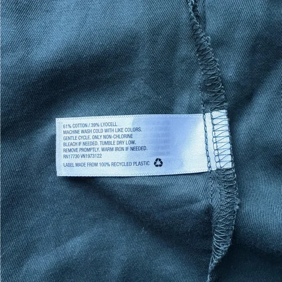 Universal Thread NWT Women’s Dark Green Oversized Button Down Long Sleeve Shirt - Picture 14 of 15